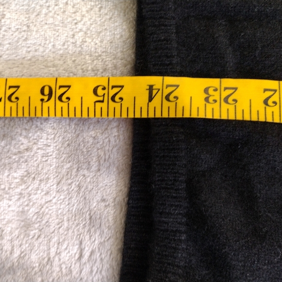KEIRA 100% 2-Ply Cashmere Sweater V-Neck Black Women's Large - Picture 5 of 5